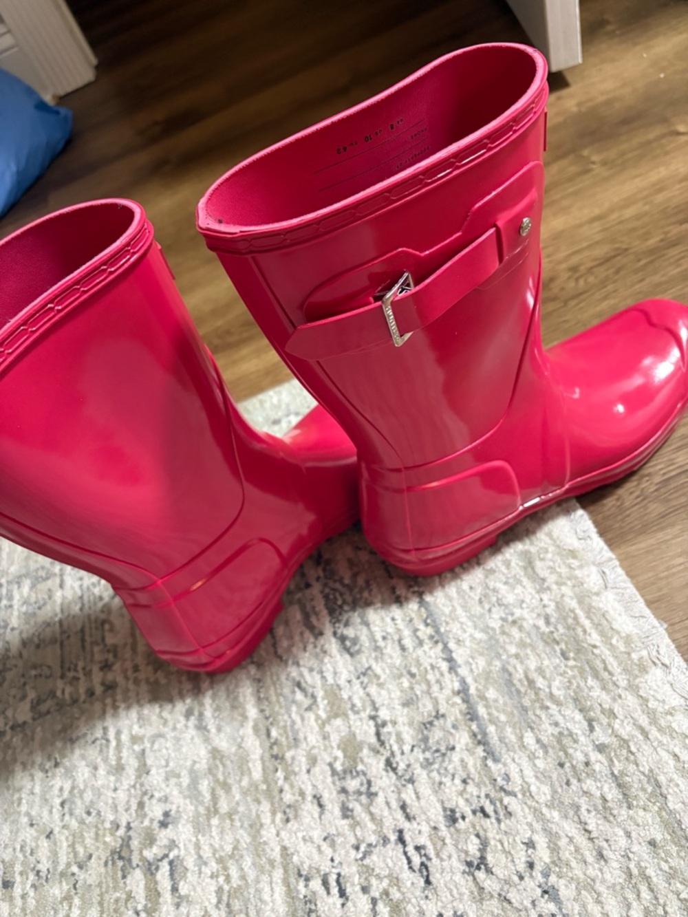 Hunter Gloss Hot Pink Rain Boots - Short - Picture 4 of 5